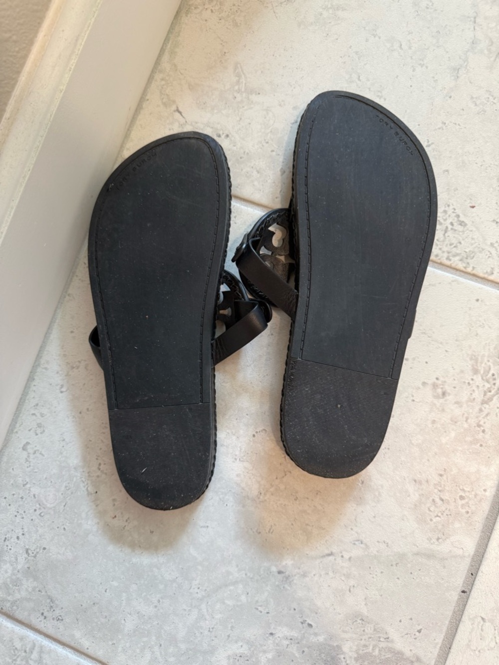 Classic Tory Burch Sandal - Picture 4 of 4